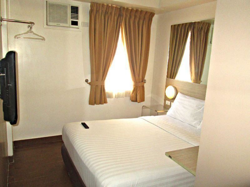 Red Planet Manila Malate Mabini Hotell Eksteriør bilde