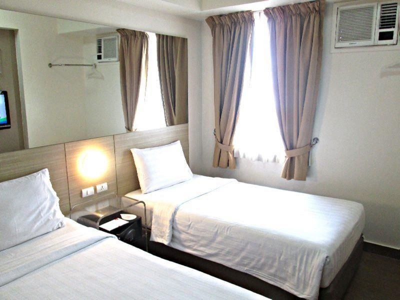 Red Planet Manila Malate Mabini Hotell Eksteriør bilde
