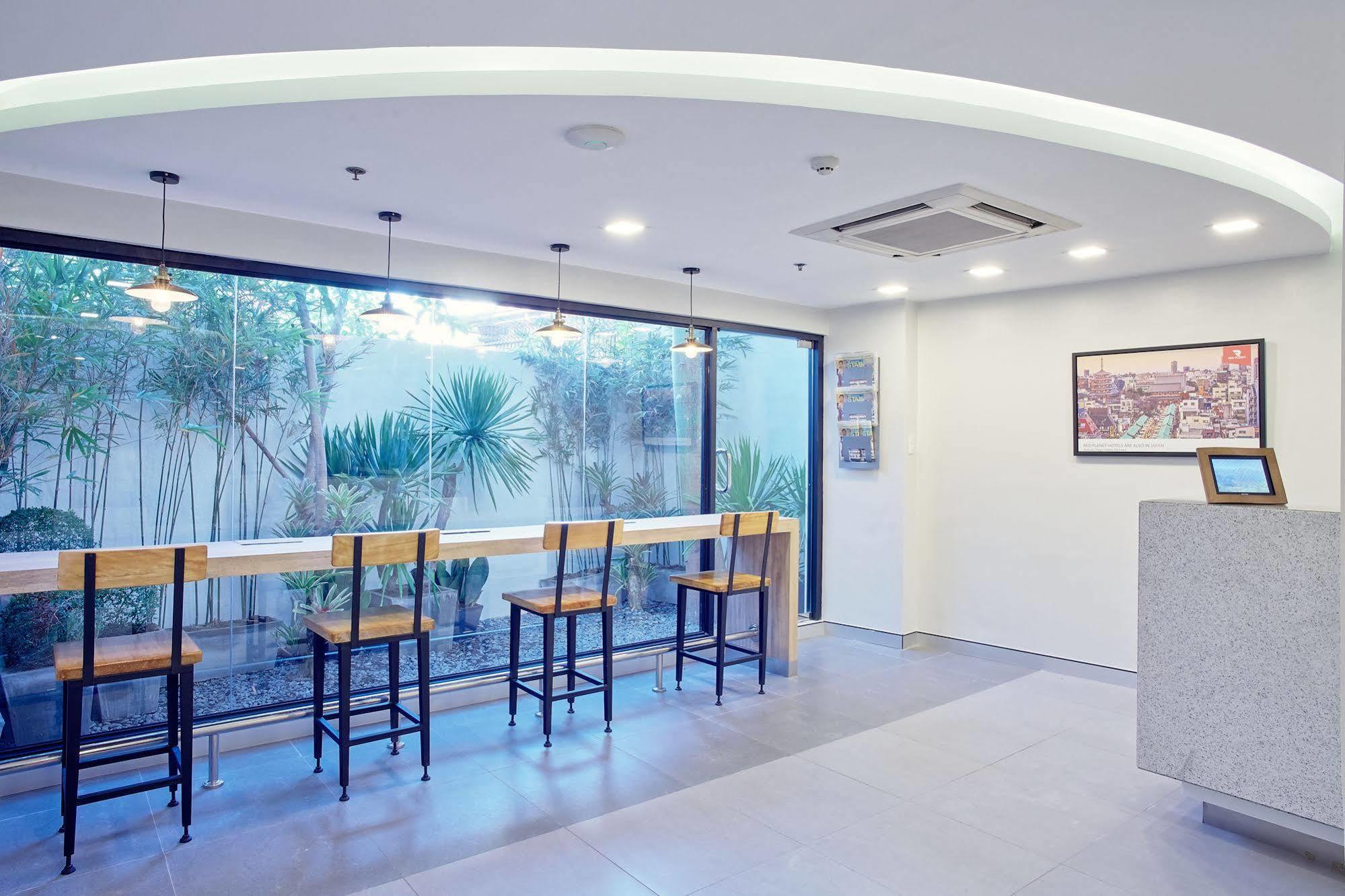 Red Planet Manila Malate Mabini Hotell Eksteriør bilde