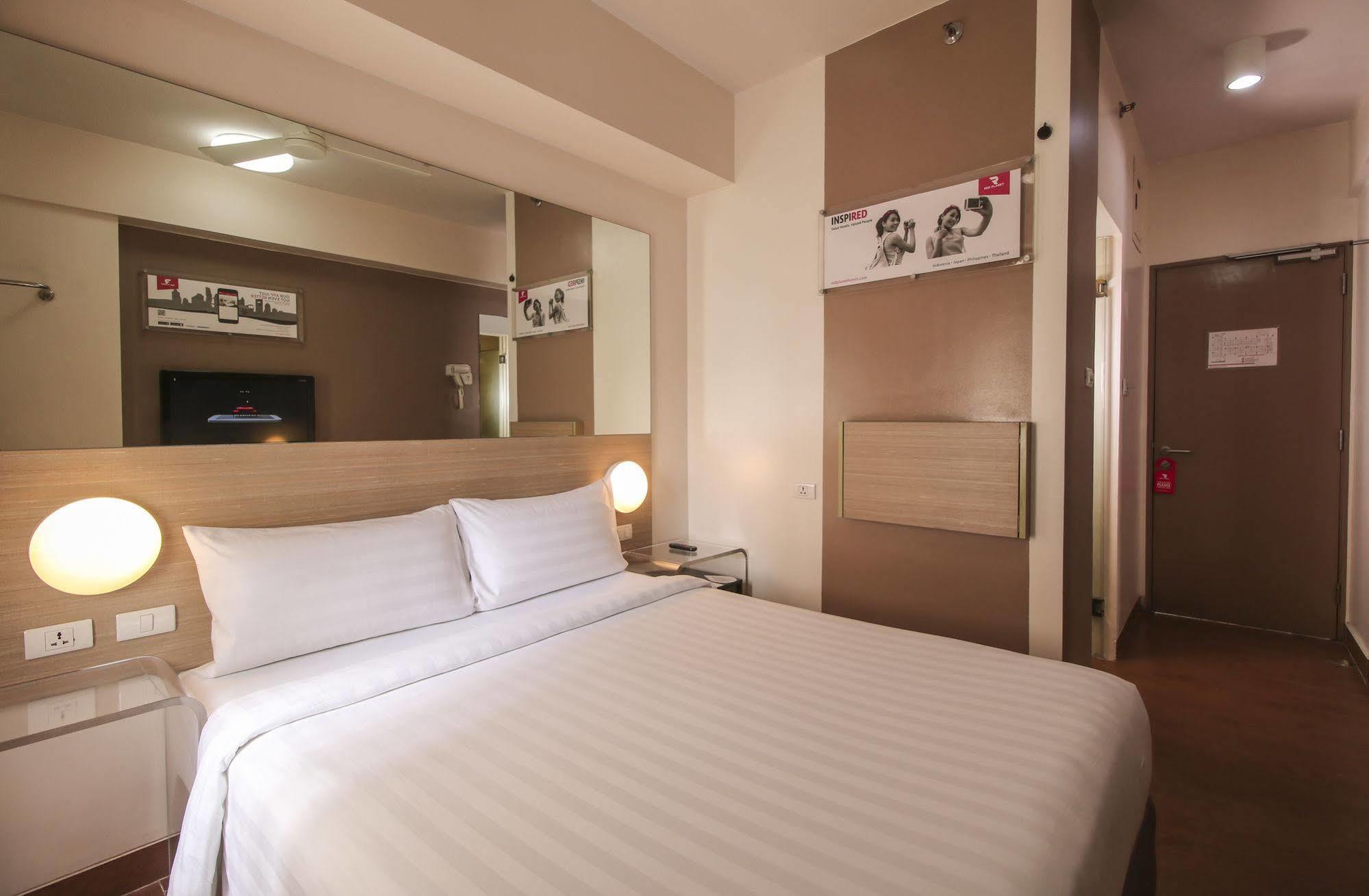 Red Planet Manila Malate Mabini Hotell Eksteriør bilde